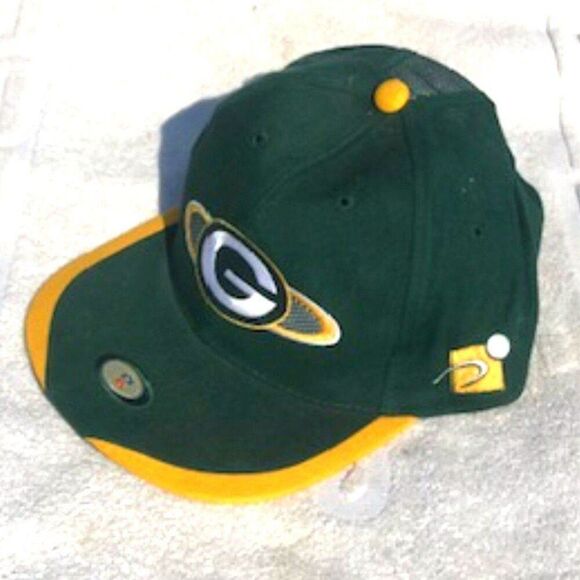 Green Bay Packers . Adjustable Cap - Picture 1 of 2